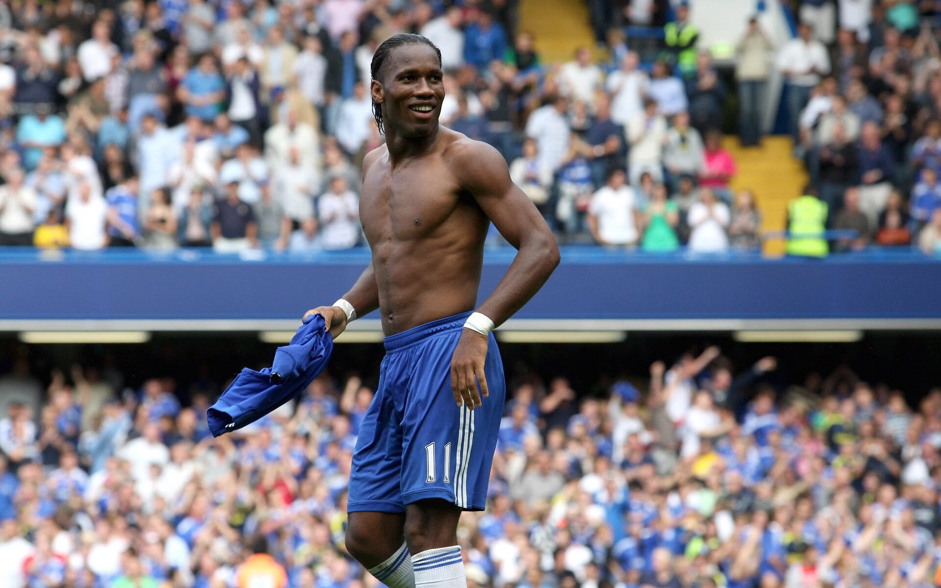 PSG球迷对未来充满期待与担忧,psg队员名单